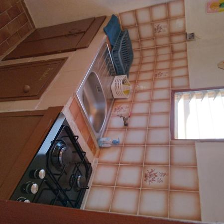 Au Jardin Fleuri Apartment Сент-Ан Екстериор снимка