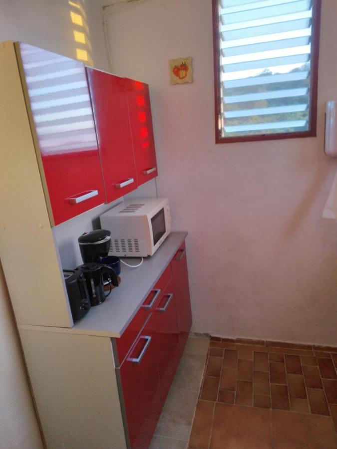 Au Jardin Fleuri Apartment Сент-Ан Екстериор снимка